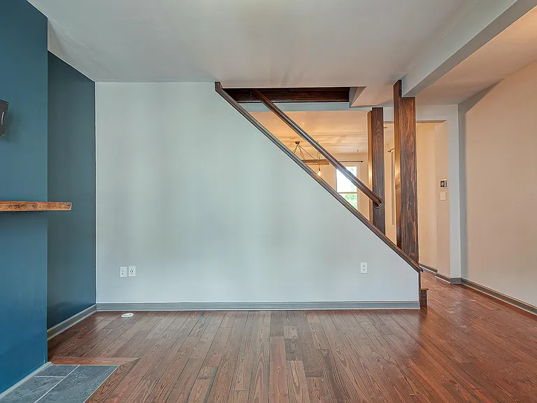 242 Edmond St — Photo 5