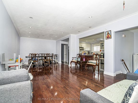 4th image of 14 Reiber Cres