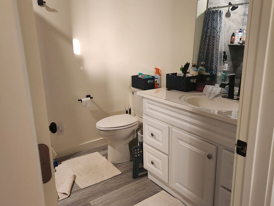 1st image of 4690 N Pioneer Dr