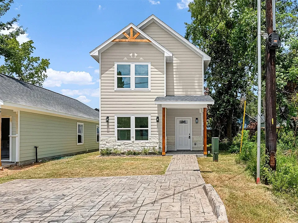16736 E Ivanhoe