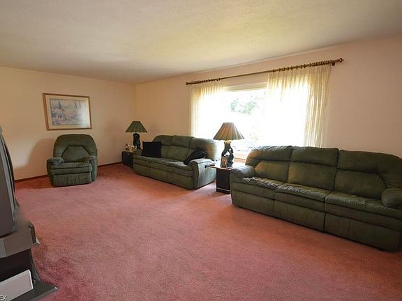 5th image of 4161 Sarasota Dr