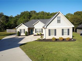 288 Stillwood Dr, Winder, GA 30680