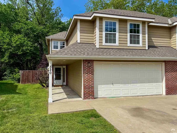 520 N John Doy Ct, Lawrence, KS 66049