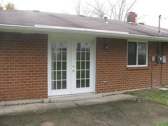 3rd image of 6111 Holbrook Dr