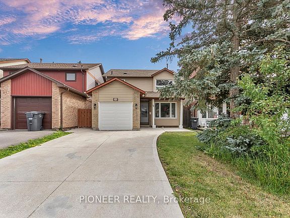 2nd image of 22 Wolverton Cres