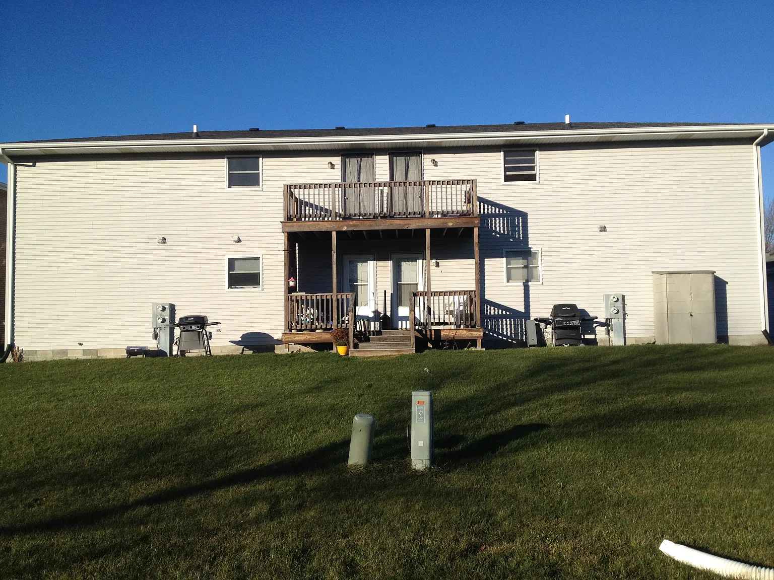 190 S McGuire Dr — Photo 2