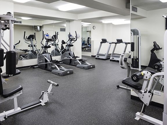 4th image of 307 E 44th St APT 1102