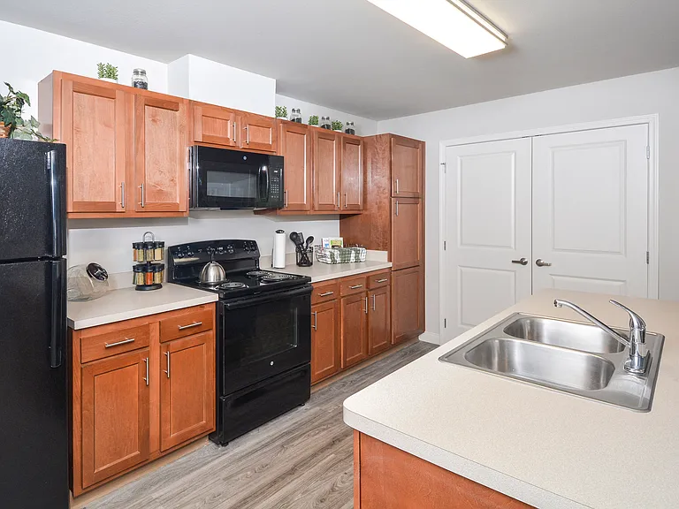 Tiffin Pointe — Photo 10