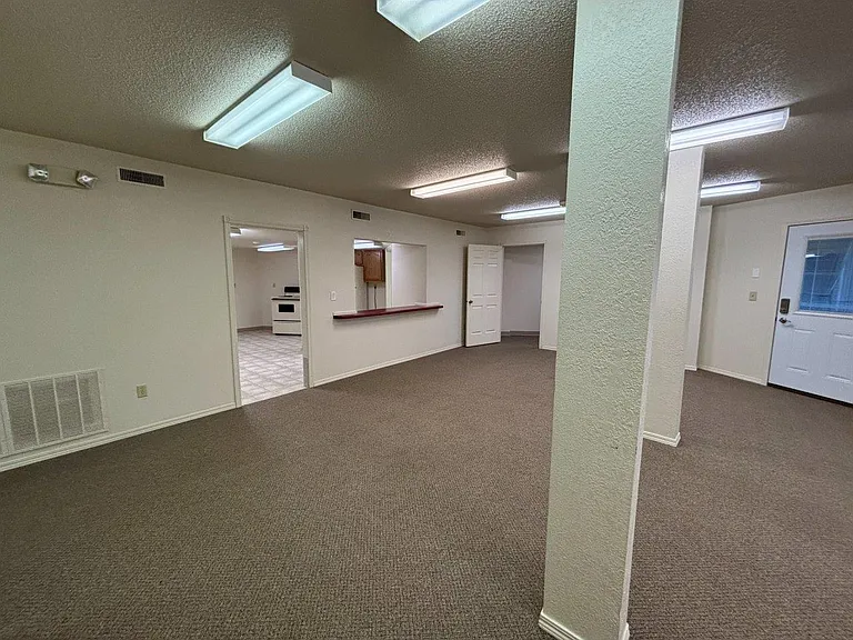 Highland Apartments — Photo 28