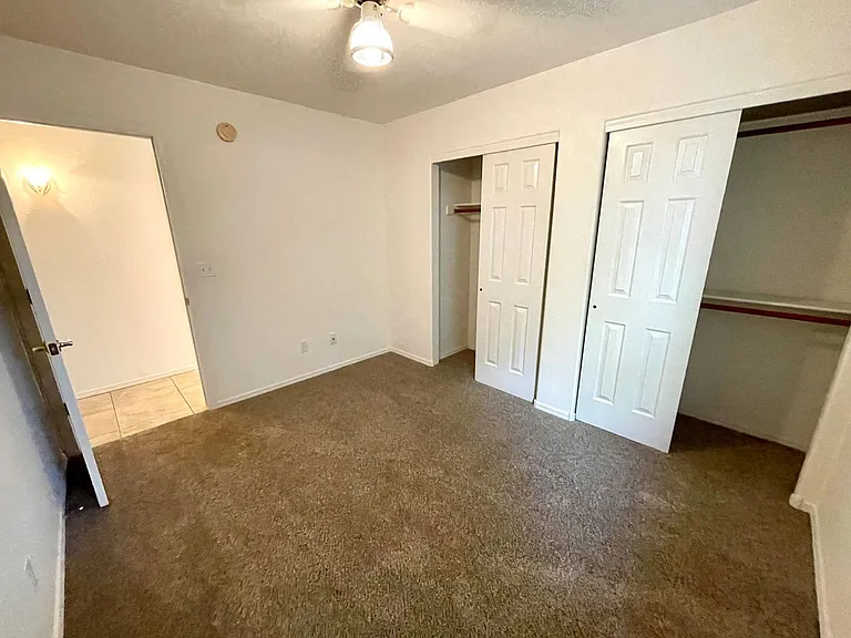 2021 Chambers Ave — Photo 20