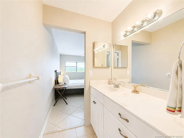 7430 S Ocean Dr #220 — Photo 31