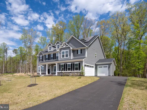 112 Lake Bluff Ct, Fredericksburg, VA 22406