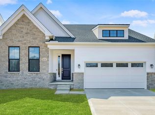 5636 Suffolk Ct, West Bloomfield, MI 48322