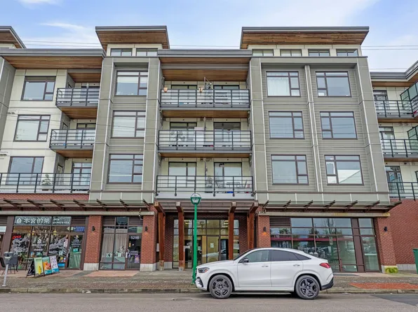 5288 Grimmer St Penthouse 21, Burnaby, BC V5H 0C5