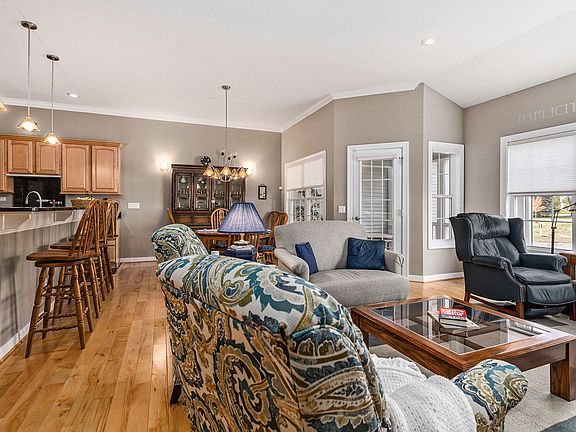 3rd image of 7840 Canter Glen Ct