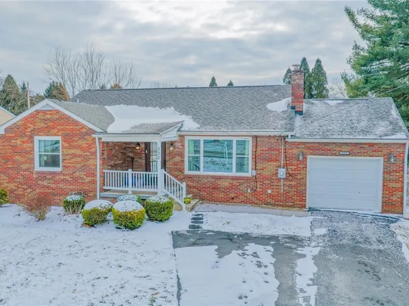 332 E Maitland Ln, New Castle, PA 16105