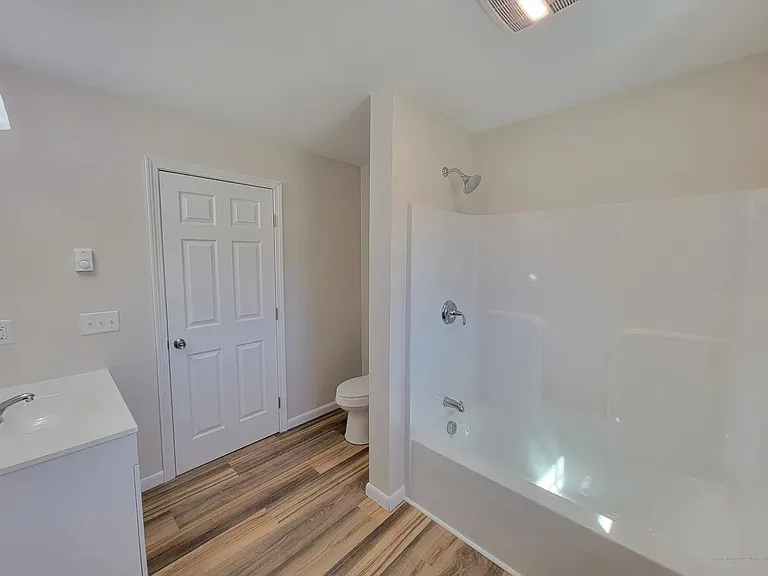 19 Clearwater Ave — Photo 16