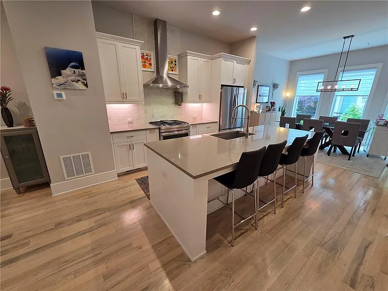 318 Gibson St SE — Photo 11