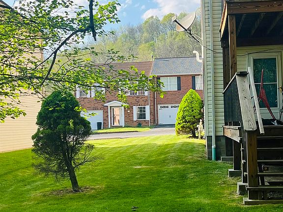 5th image of 26 Fairway Dr
