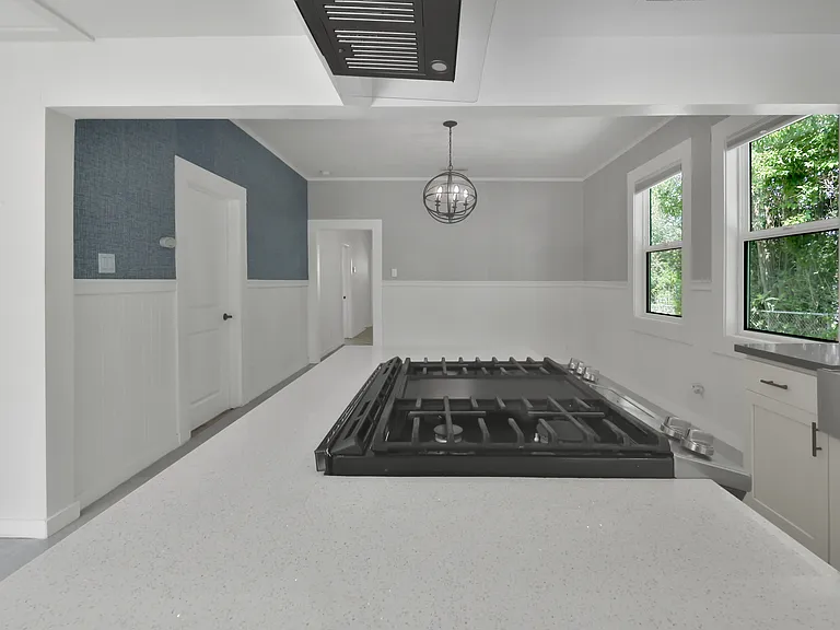 207 D St — Photo 16