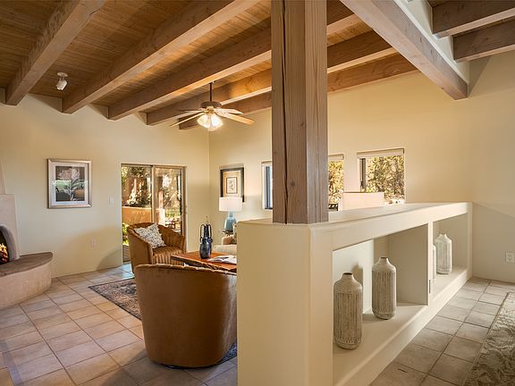 5th image of 652 La Viveza Ct