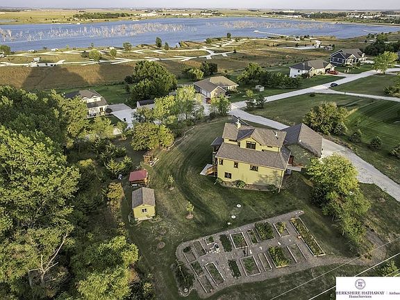3rd image of 3749 Browning Dr