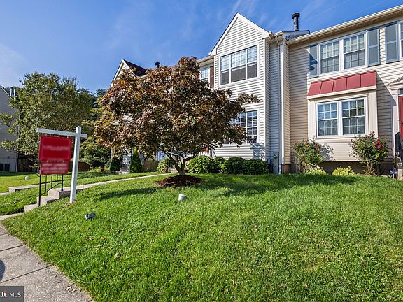 3rd image of 42 Gilland Ct
