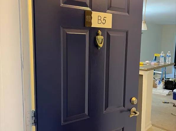 3176 Summit Square Dr #4-B5, Oakton, VA 22124