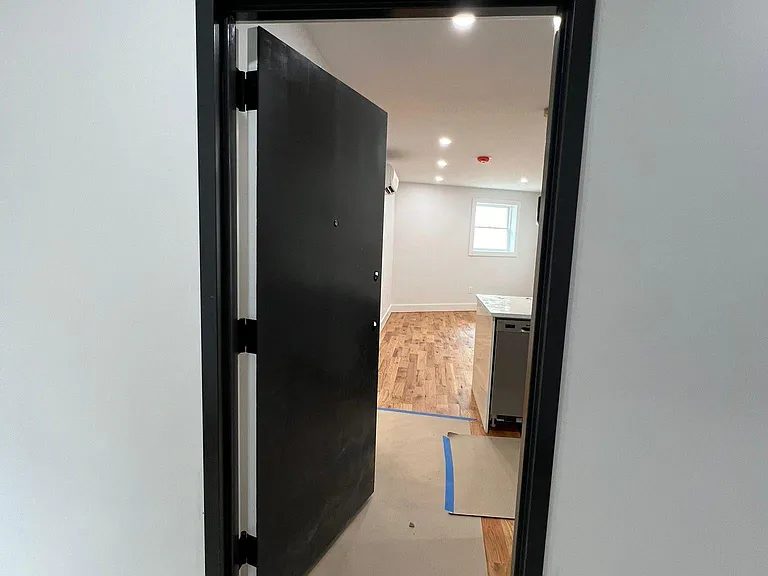25 Hamilton Ave #B — Photo 7