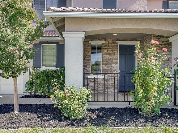 4th image of 250 Allaire Cir