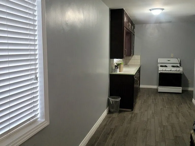 533 Margaret Ave — Photo 2