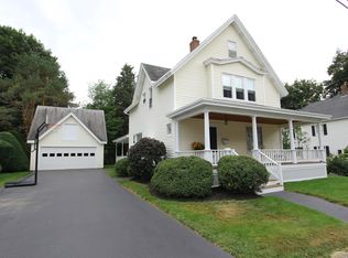 17 Grove St, Brewer, ME 04412