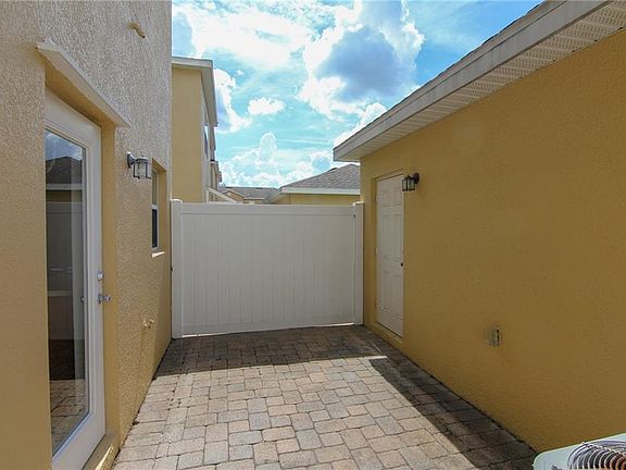 5th image of 13340 Harbor Shore Ln