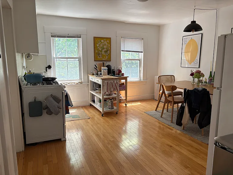 16 Shepard St #5 — Photo 2