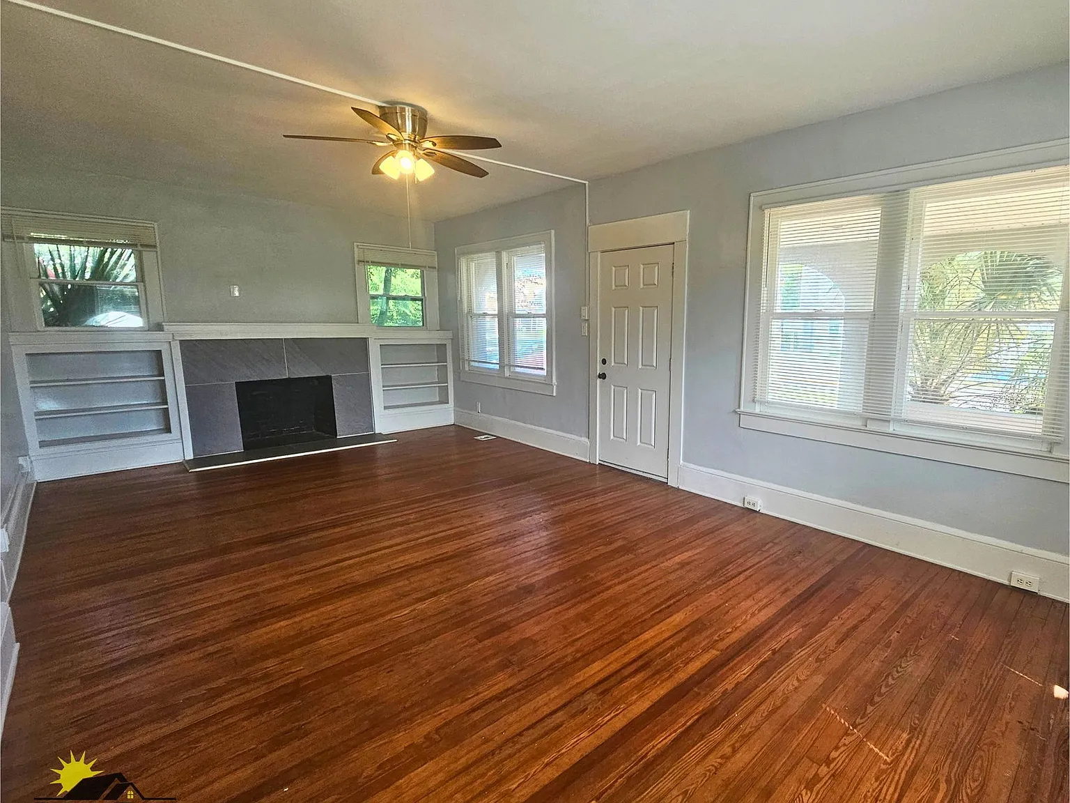 2 bed, 1.0 bath, $1,395 — Photo 3
