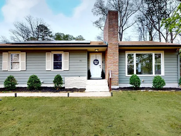 911 N 10th St, Millville, NJ 08332