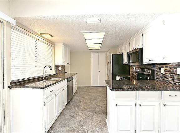 5th image of 1218 Merrimac Trl