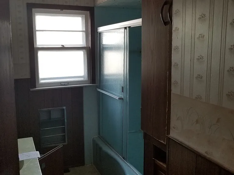 1409 Vermont St — Photo 2
