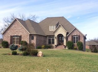 999 Cobblestone Ct, Lebanon, MO 65536