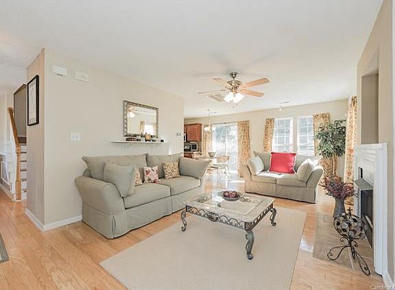 2nd image of 2518 Celosia Dr