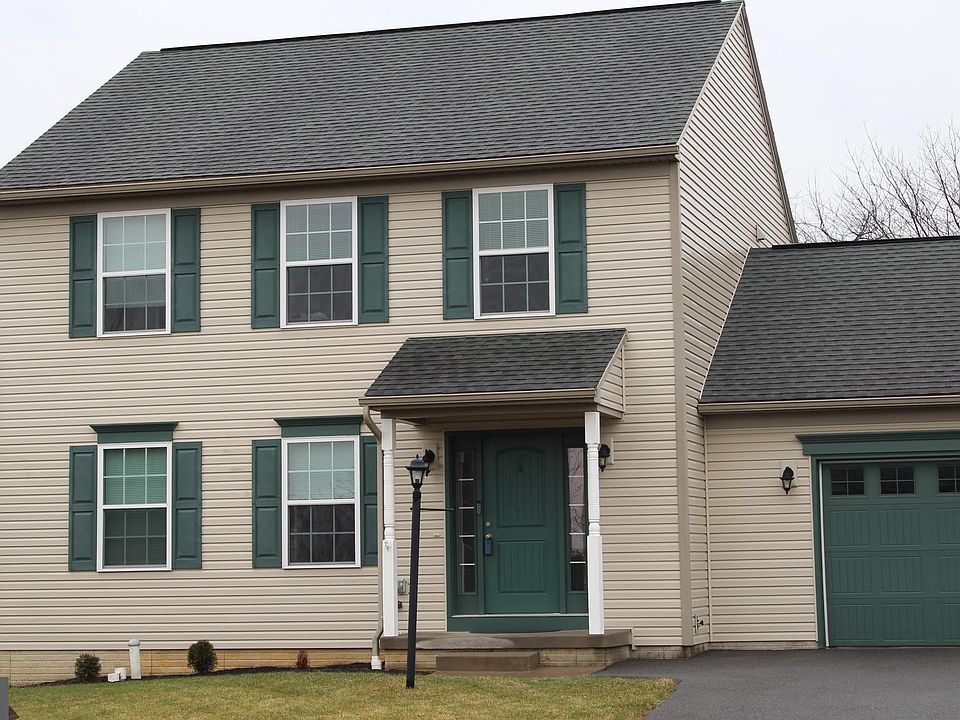 2nd image of 421 Hawknest Rd