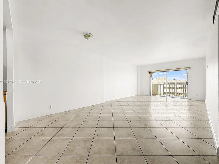 1455 N Treasure Dr #6H — Photo 6
