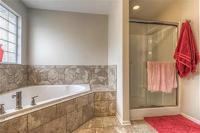 2125 Birch St — Photo 17