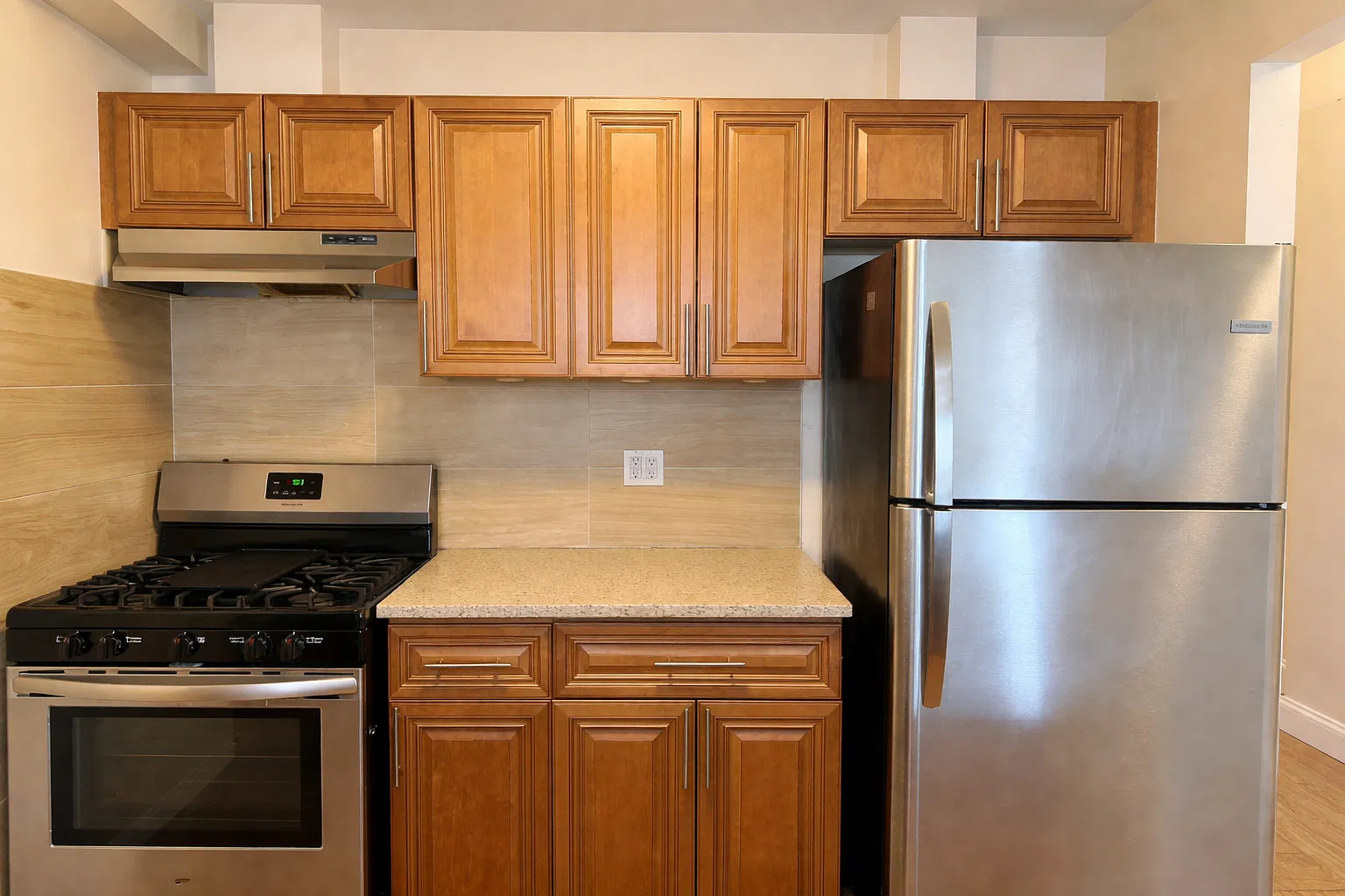 3 bed, $3,300 — Photo 2