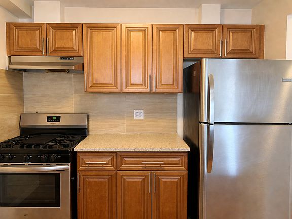 5th image of 8615 Kingston Pl #3A