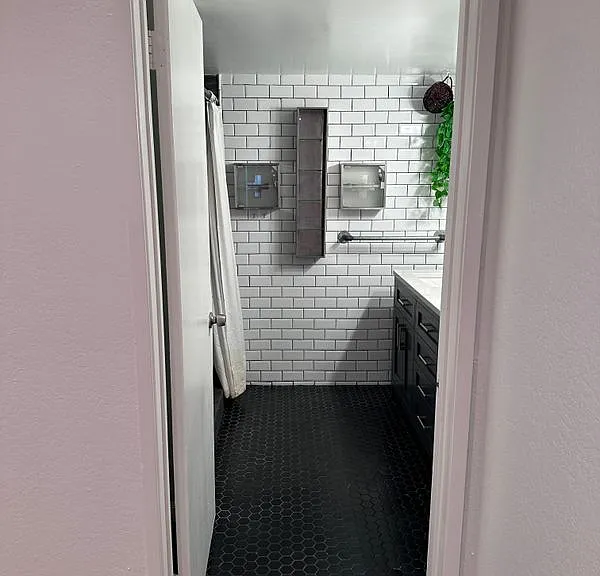 2503 E 21st St #108 — Photo 32