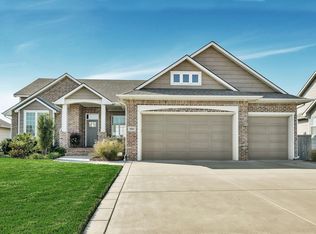 2943 N Woodridge Ct, Wichita, KS 67226