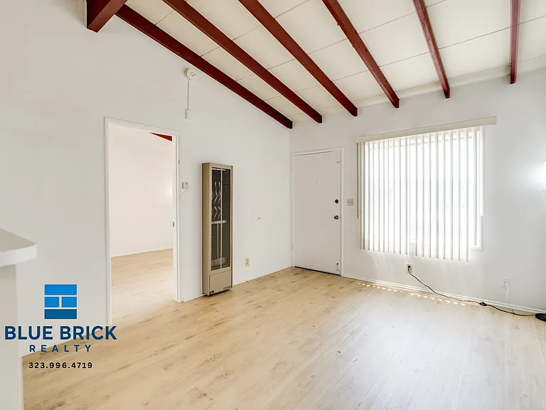 7910 Willis Ave #4 — Photo 10