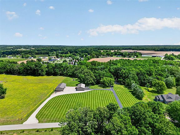 2nd image of 360 Marshall Rd