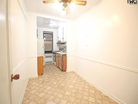 4th image of 2251 Knapp St APT 4B